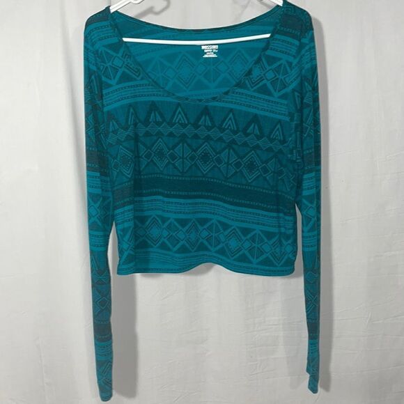 Mossimo crop top  - Picture 1 of 6